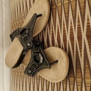 St. John's Bay sandal, black size 8